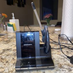 PLANTRONICS WIRELESS HEADSET