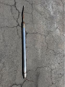 Underground piercing tool