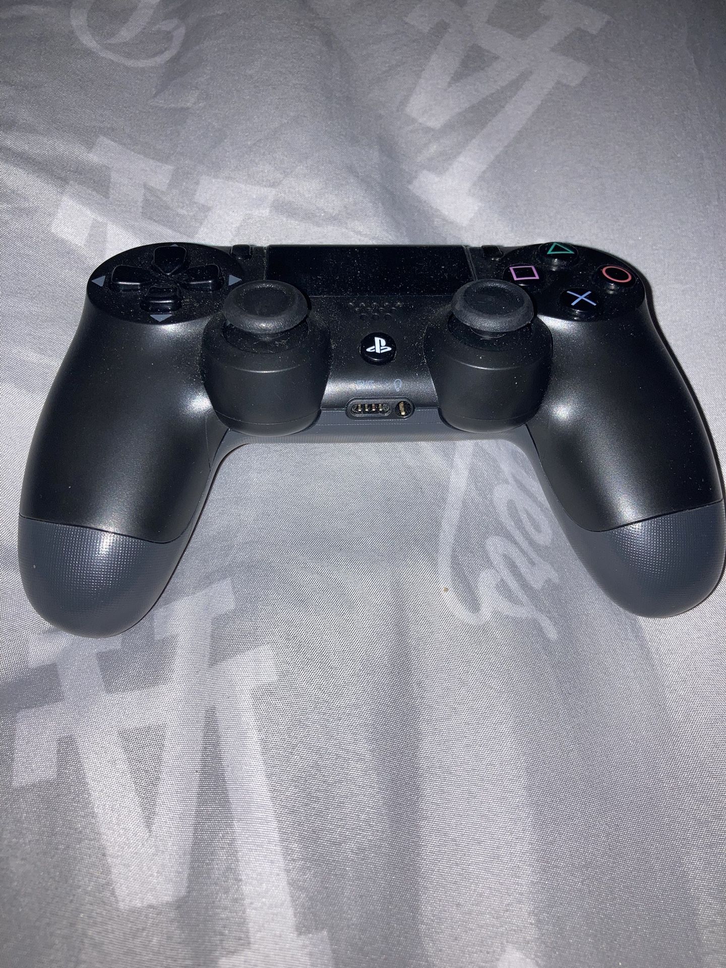 Black PlayStation 4 Controller Like New