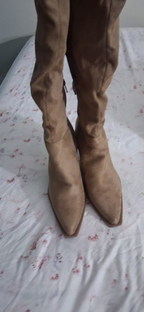 Women Boots Light Brown 