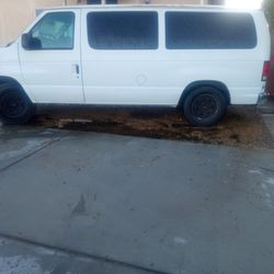 2004 Ford E-150
