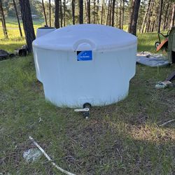 450 Gallon Ace Roto-Mold Tank