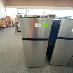 Vissani MDFF7SS 7.1 cu. ft. Top Freezer Refrigerator 7V