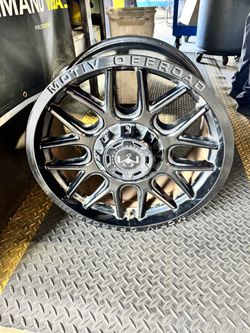 Off-road 18 x 9 Rims