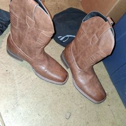 Boots Size 10