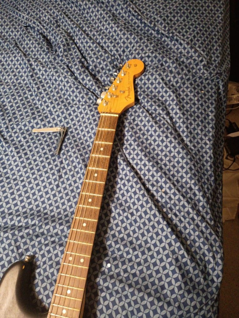 Fender (Sticker) relic Squire Strat $125