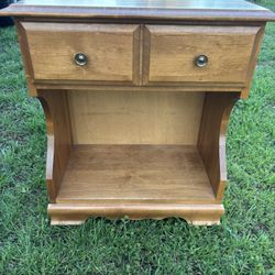 Nice End Table With Draw 