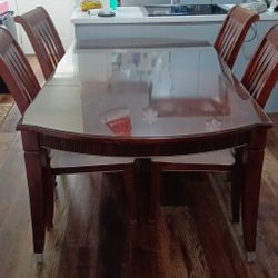 Table with 4 Chairs