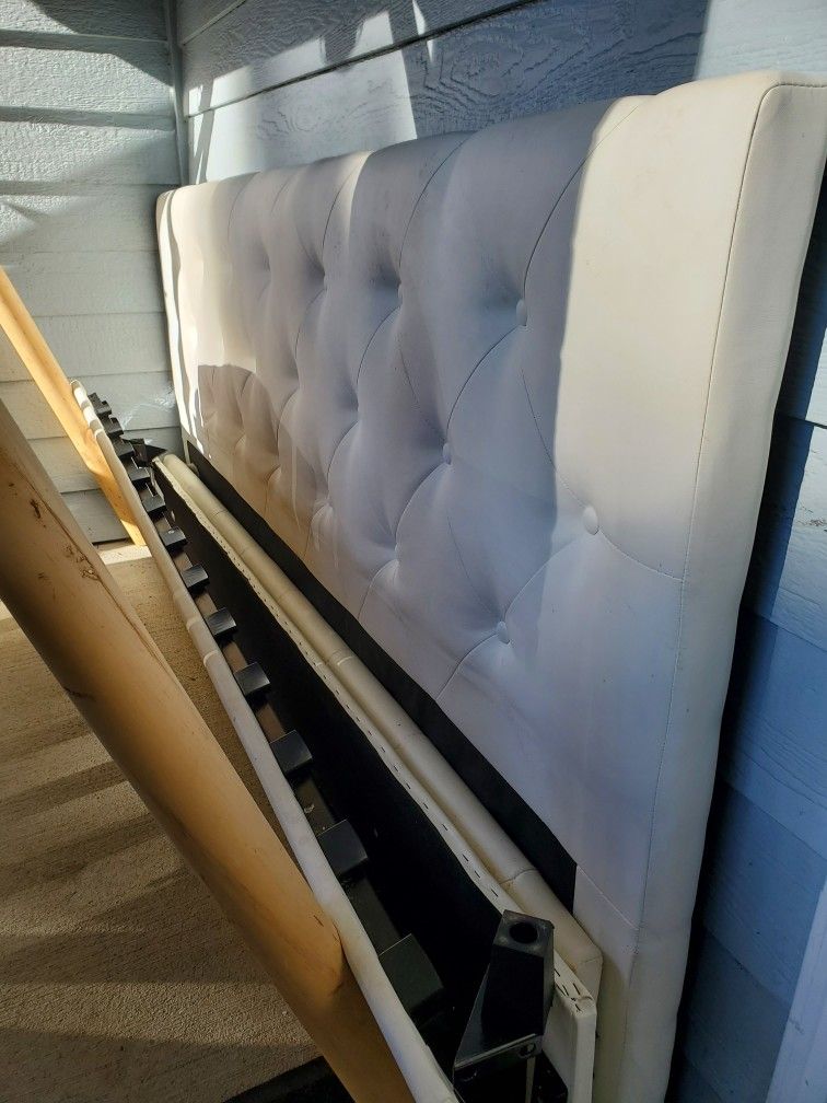 Upholstered Platform Bed with Tufted Headboard