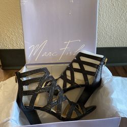 Brand New Woman’s Marc Fisher brand Black Leather High Heel Shoes Up for Sale 