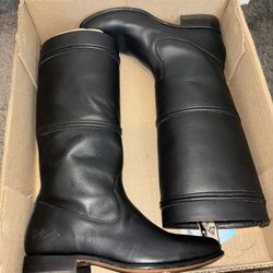 Women Boots Size 7