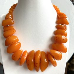 Beautiful Vintage Style  Amber Resin  Beads Necklace