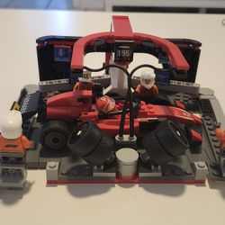 Pre-built Lego City F1® Pit Stop & Pit Crew with Ferrari Car