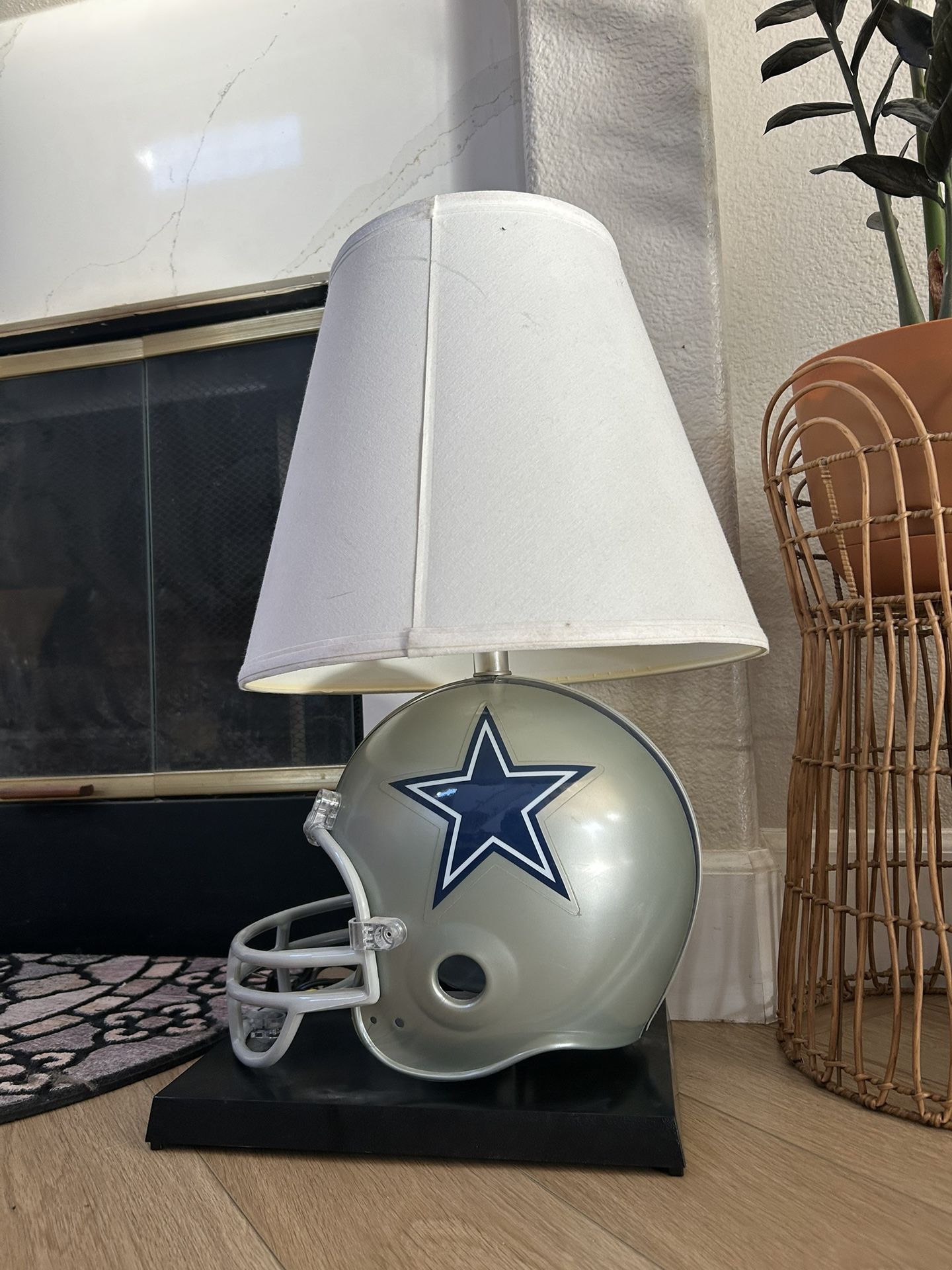 Dallas Cowboys lamp