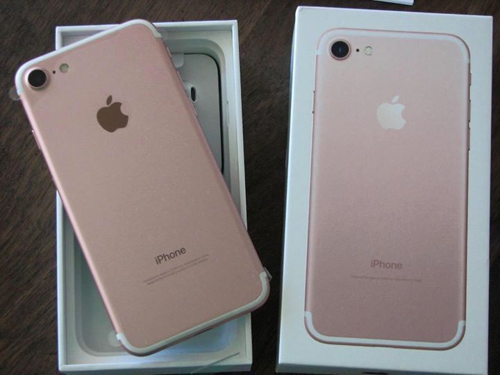 Apple iPhone 7, GSM Unlocked, 32GB - Rose Gold (Refurbished)