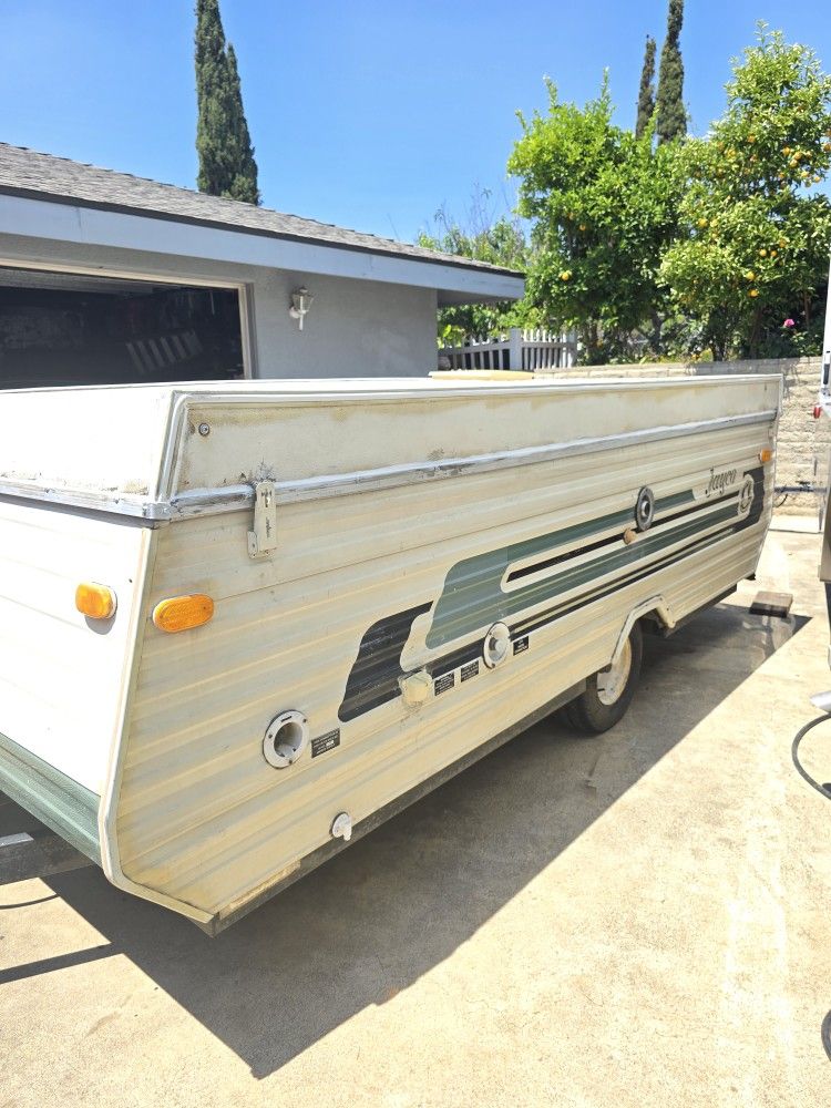 1982 Jayco Pop Up Trailer/Camper