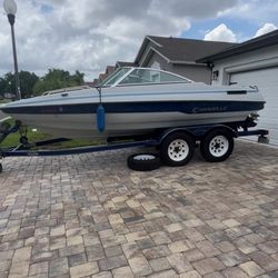 17.5 Ft Caravelle  Boat