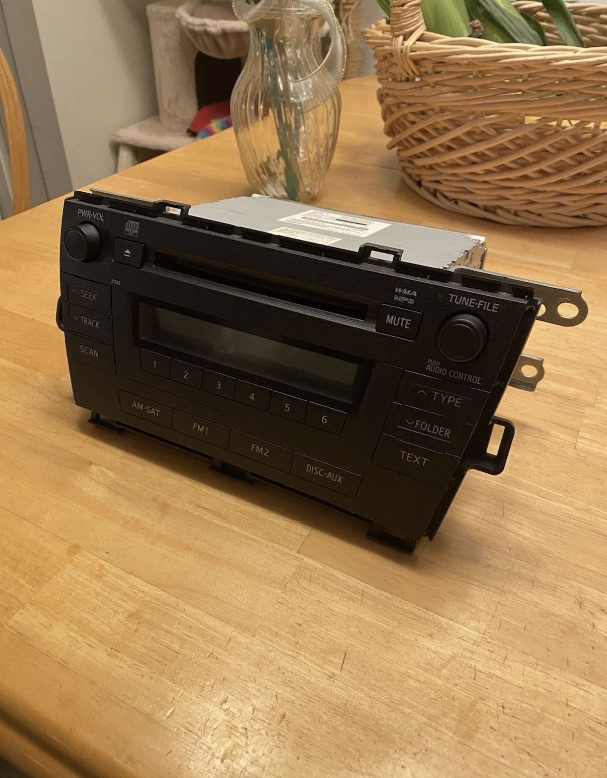 2010/2011 Toyota Prius OEM Head Unit / Stereo Receiver