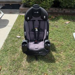 Safety 1st High-Back Booster Car Seat – Clean, Not Expired (12/202