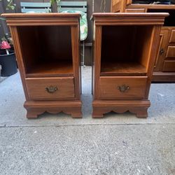 Matching Vintage Wooden Nightstands – Solid & Classic (Set of 2)