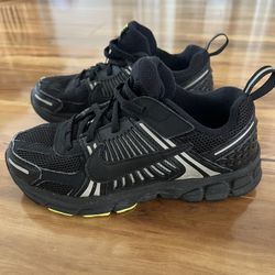 Amazing Nike Vomero 5 Sneakers Kids