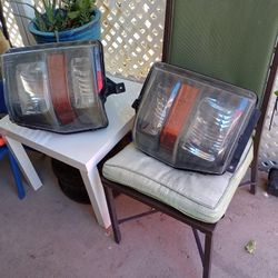 2009 F-250 HEADLIGHTS $100 OBO