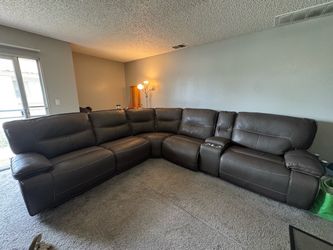 Dark Gray U-Shaped Lazy Boy Reclining Sectional – 5 Seats, 3 Electric Recliners