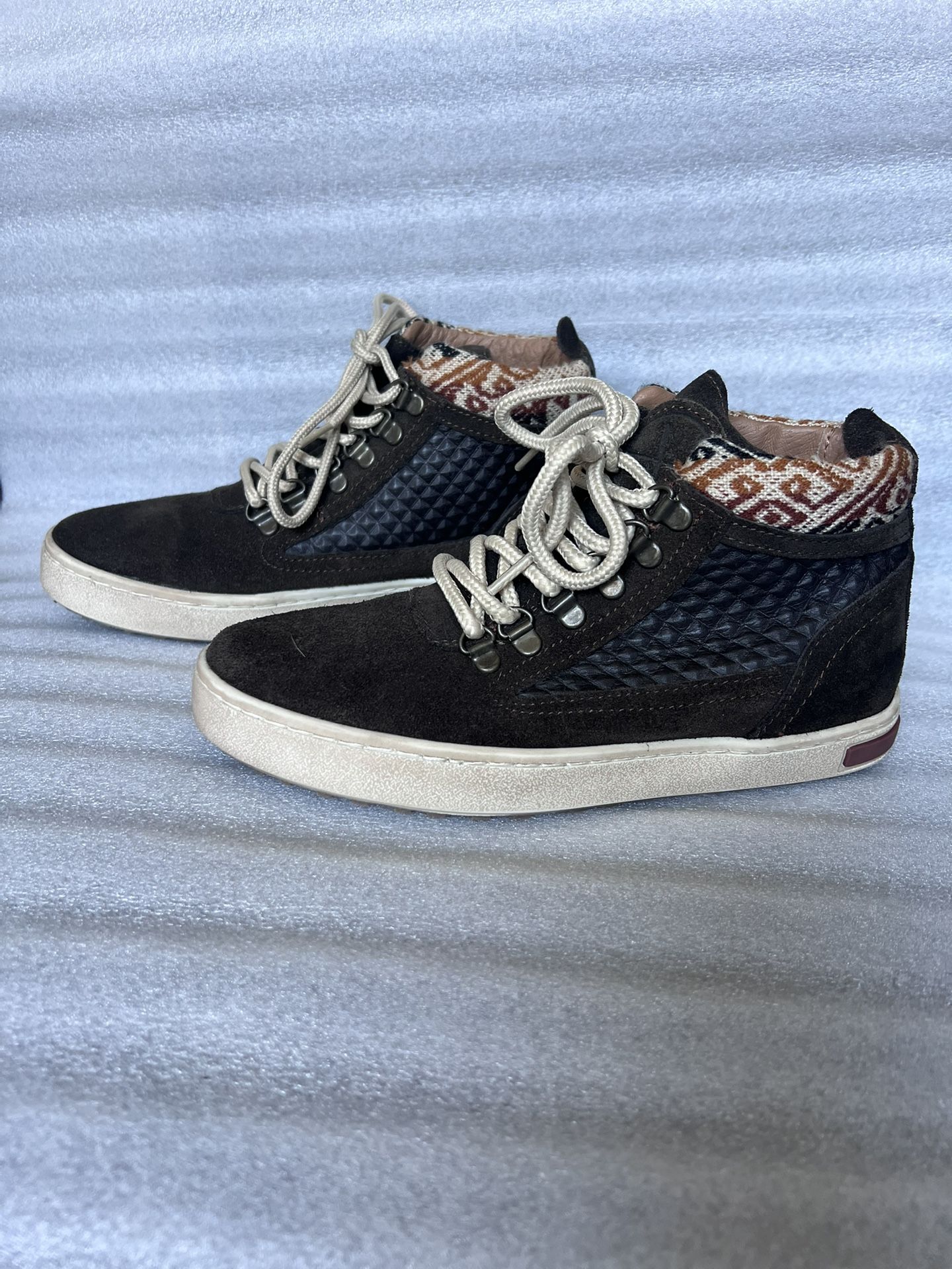Inkkas brown suede aztec print lace up high tops new