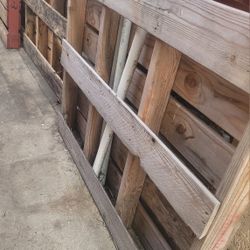 5 Free LARGE pallets 