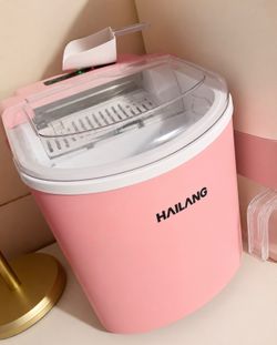 Hailing ice maker