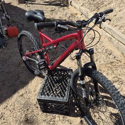 2004 Specialized Stumpjumper expert, Red.