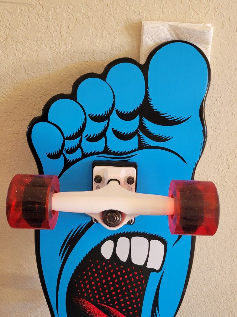 Santa Cruz Screaming Foot Cruzer Skateboard. Brand New. Only 300