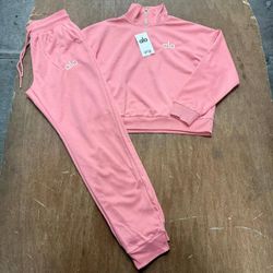 Women’s QuarterZip Sets