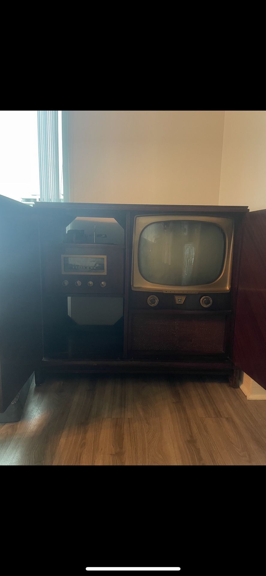 Vintage Motorola 50’s TV Console