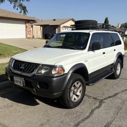 2001 Mitsubishi Montero
