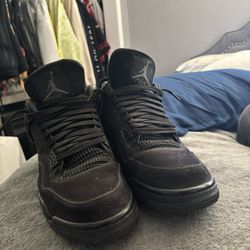 jordan 4s (black cats)