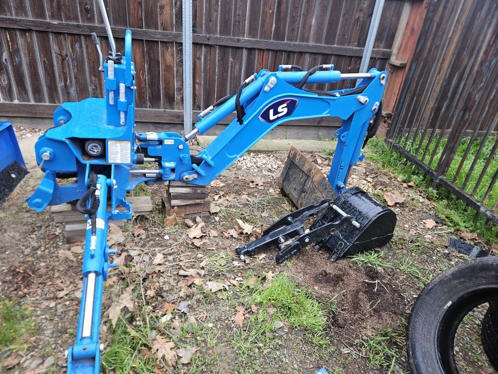 LB Tractor 