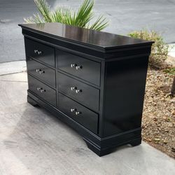 Furniture Dresser *** Free Local Delivery ***