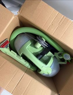 Bissell little green machine w/ cleaner