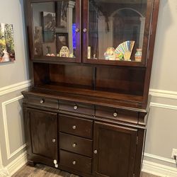 Dark Wood China Cabinet Hutch