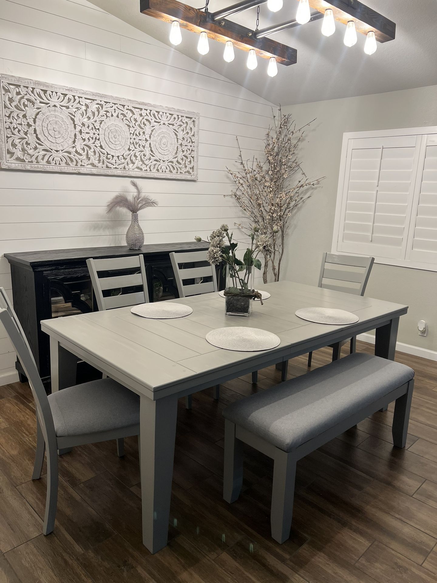 Dinning Table