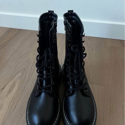 Combat Boots 