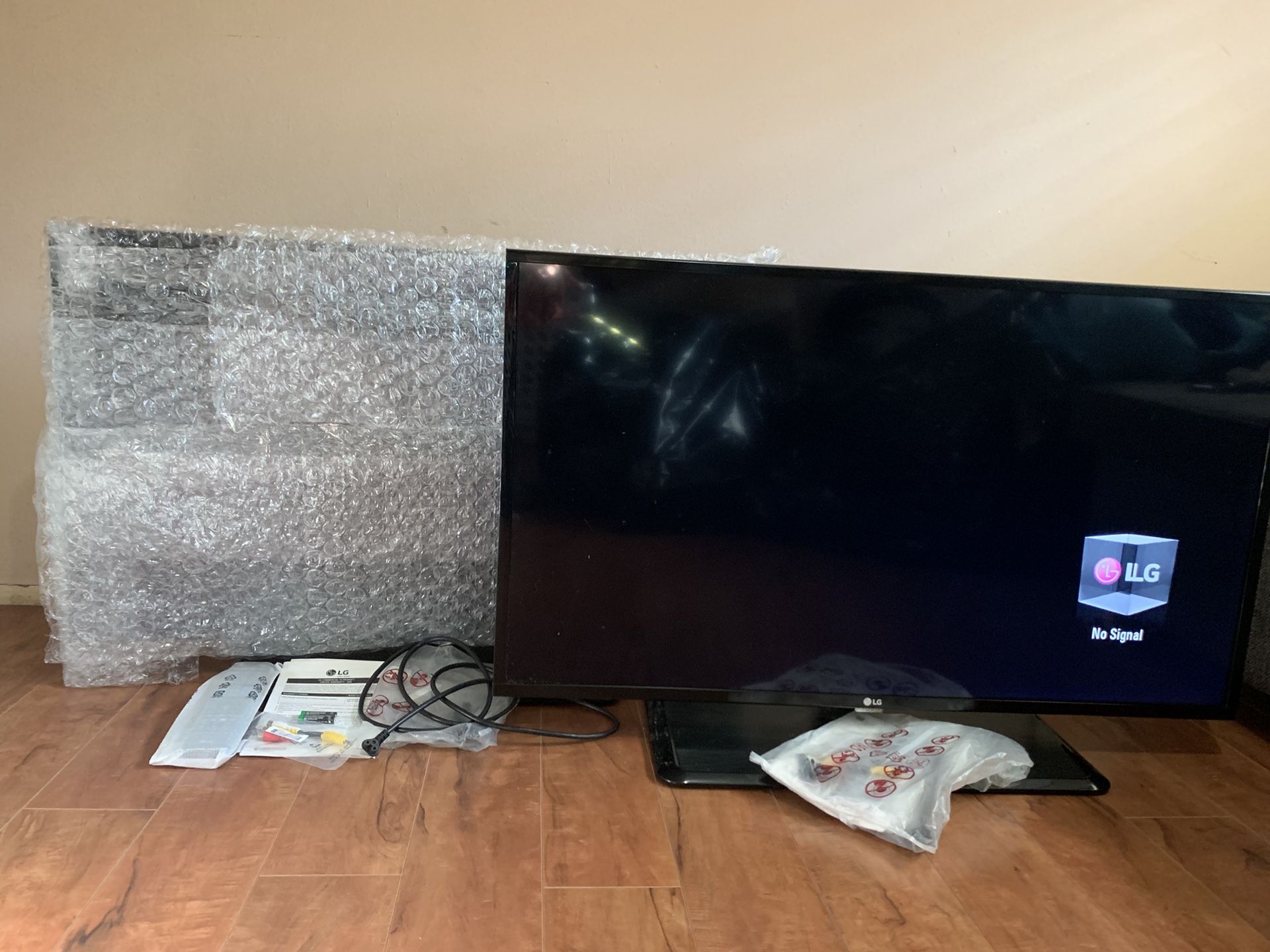 42 Inch LG Smart LED TV