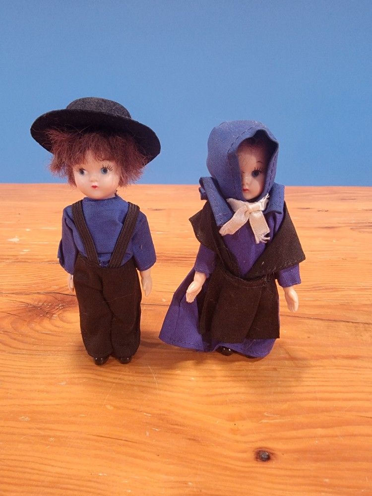 Vintage Set of 2 Amish Boy & Girl Plastic 5" Dolls
