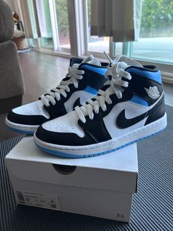 Used women Jordan Mid 1, size 8.5