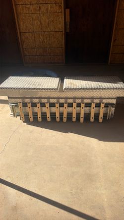 Truck tool box