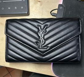 YSL purse comes with chain