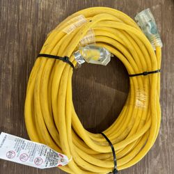 Whatt’s Wire 100 ft - 12 Gauge Heavy Duty Extension Cord - 3 Outlet Lighted SJTW - Indoor/Outdoor 12-Gauge Grounded 15 Amp Extension Cord. 