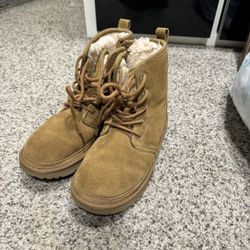 Big Kids Ugg Neumel Boot Sz 4
