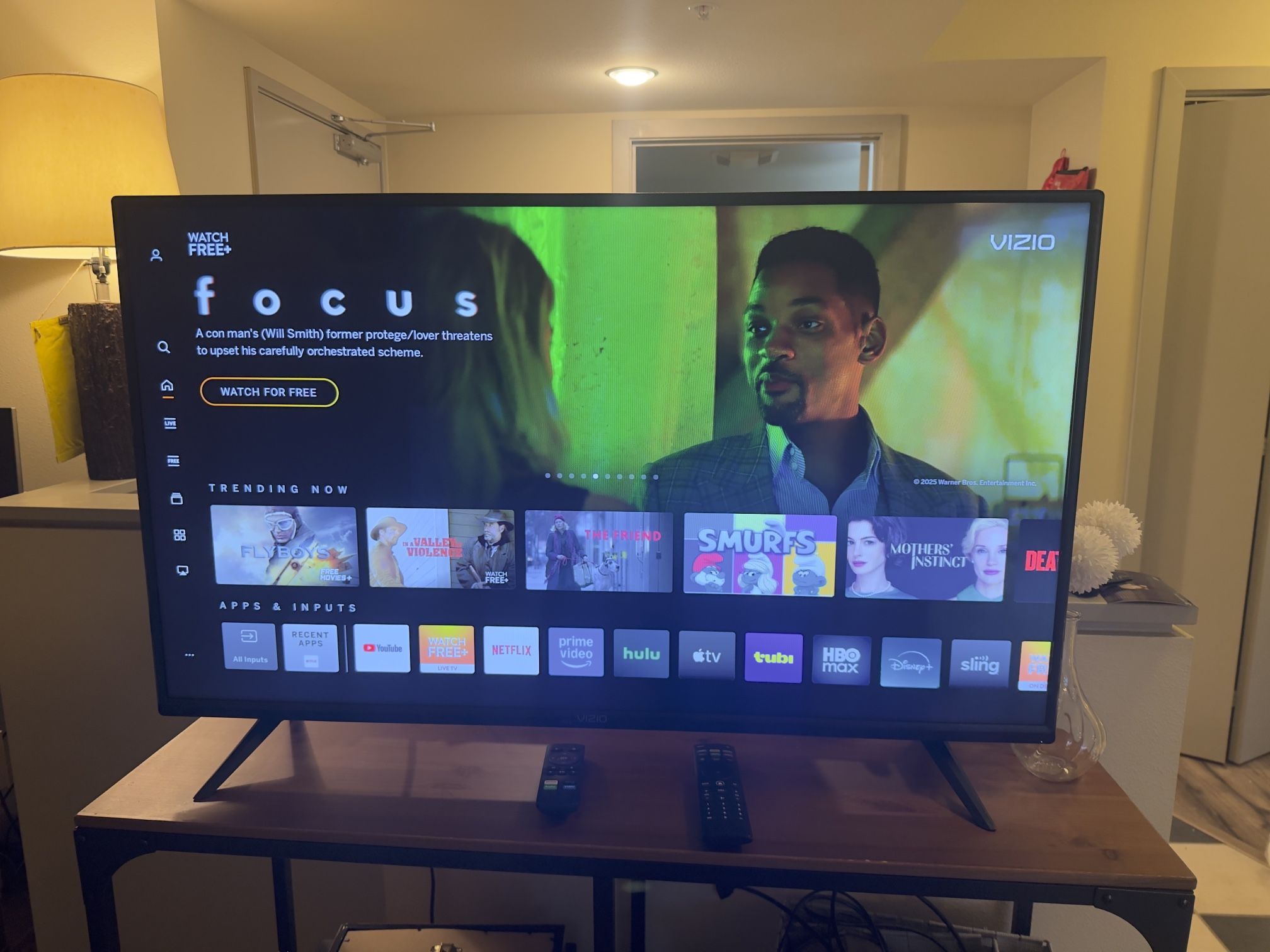 Vizio 40” Smart TV + FREE Apple TV + FREE Roku – Excellent Condition